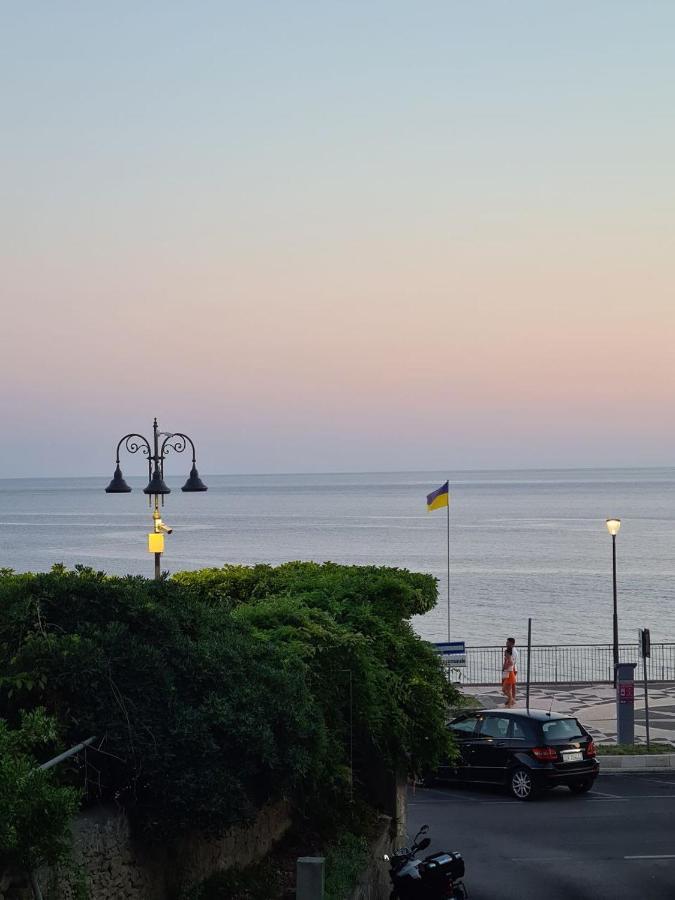 B&B Lungomare Diamante Eksteriør bilde